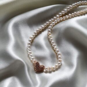 Naszyjnik z pereł „Złote Serce”