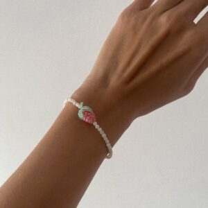 Bransoletka z masy perłowej z różową maliną