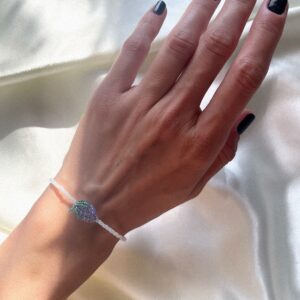 Bransoletka z koralików z jasną jeżyną