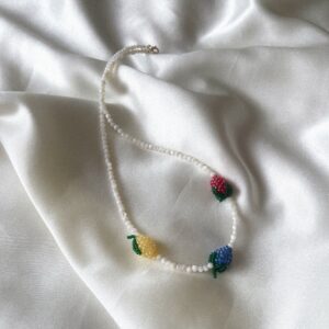 Naszyjnik z masy perłowej z owocami