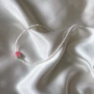 Naszyjnik z masy perłowej z różową maliną