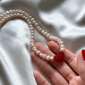 Naszyjnik z pereł „Czerwone Serce”